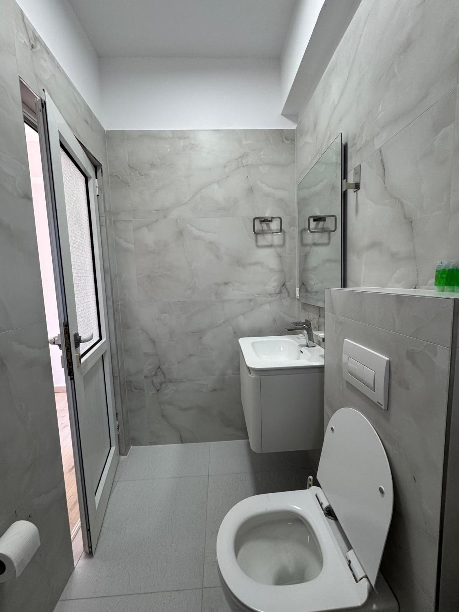 Rooms By The Sea Himare Bilik gambar